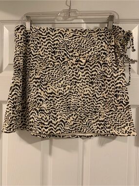 aerie Black and Cream Animal Print Swim Sarong